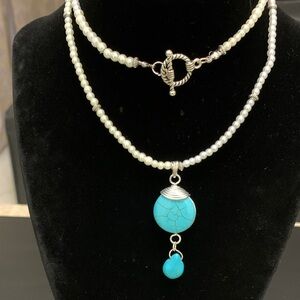 Elegant glass Pearl and Turquoise Necklace with elegant toggle clasp NWOT